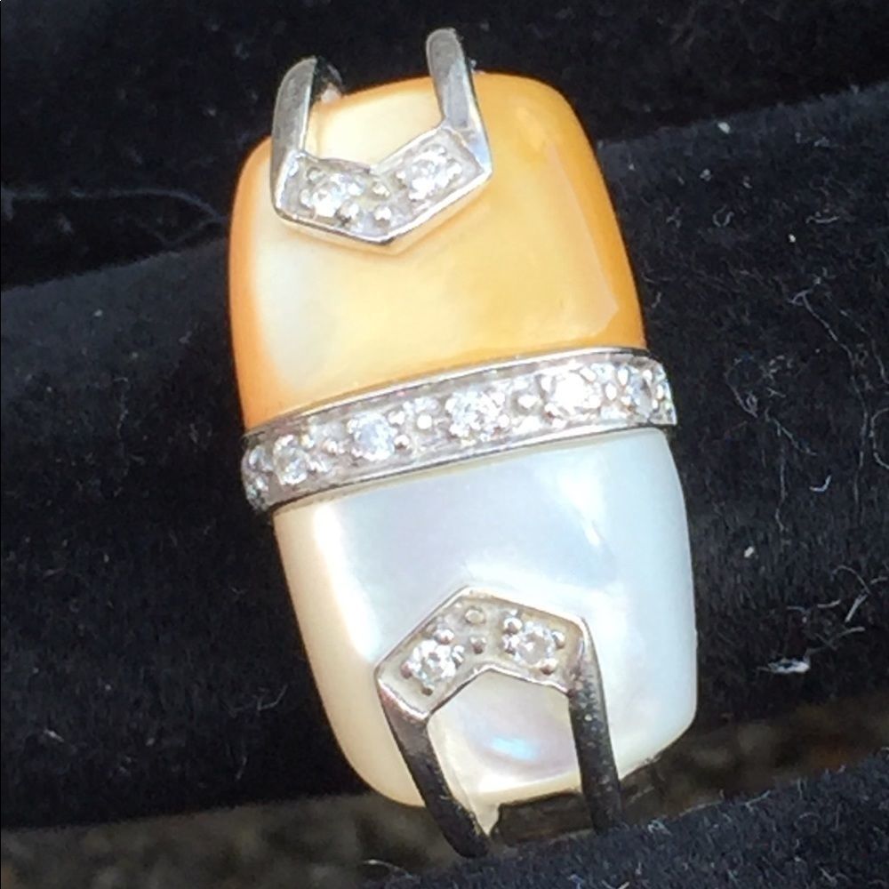 14KT Gold Dual Color Mother-of-Pearl Diamond Ring - Picture 2 of 8